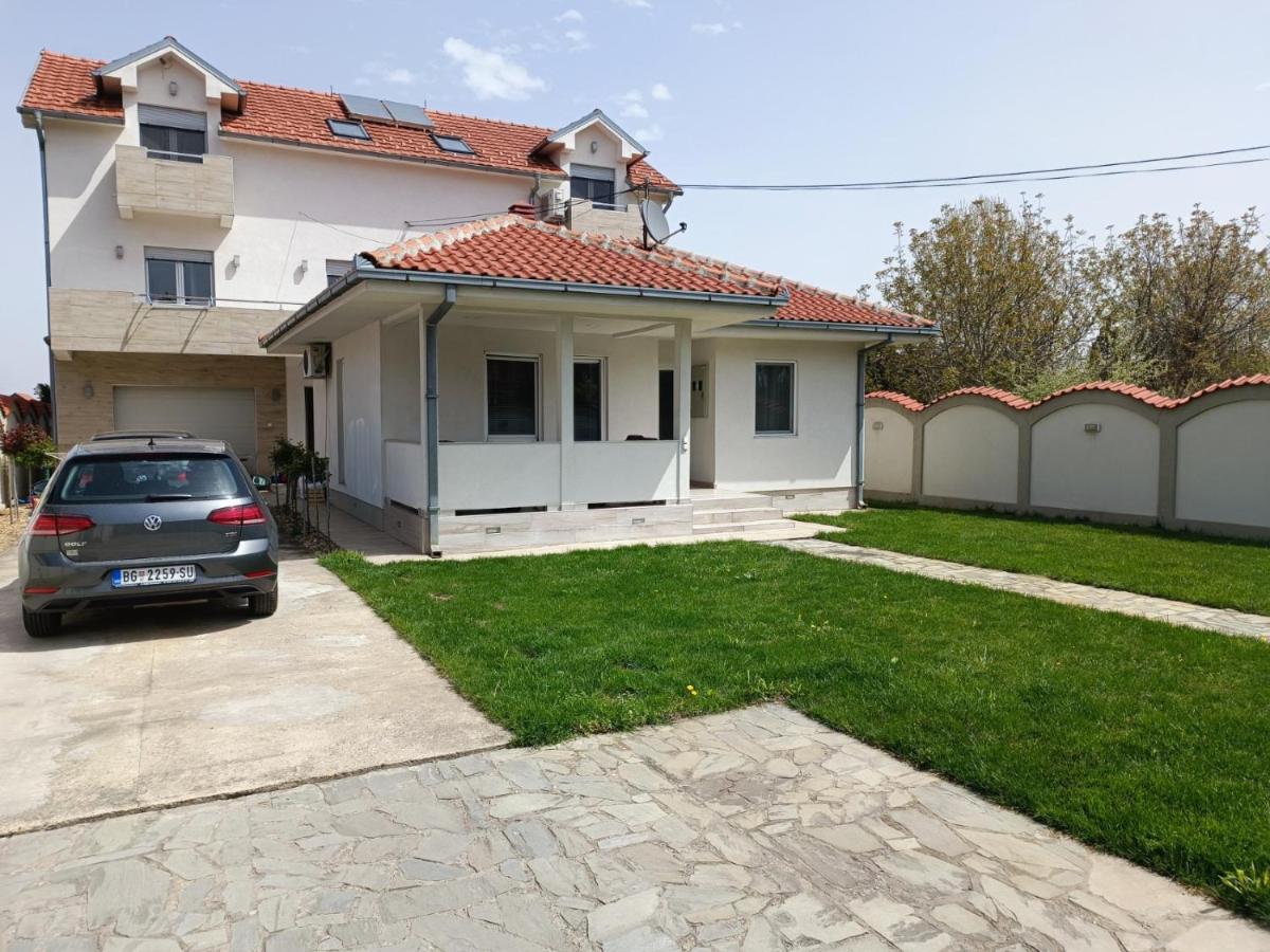 Serbian Home With Garden Krnjaca Екстер'єр фото