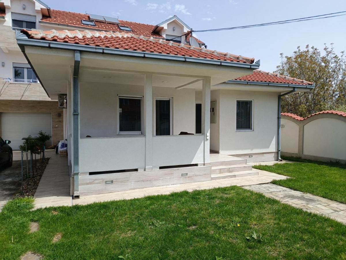 Serbian Home With Garden Krnjaca Екстер'єр фото