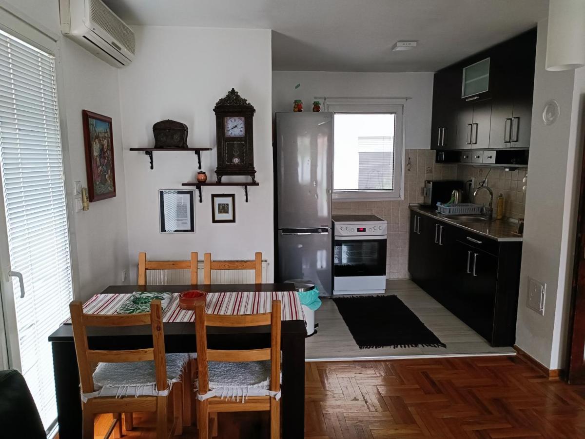 Serbian Home With Garden Krnjaca Екстер'єр фото