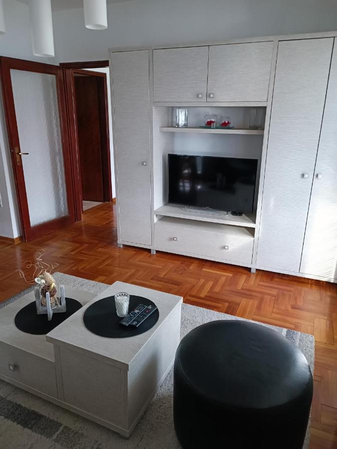 Serbian Home With Garden Krnjaca Екстер'єр фото