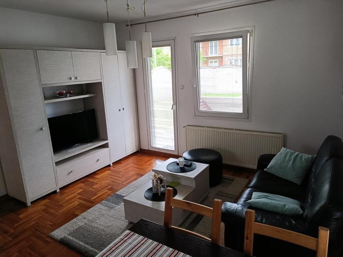 Serbian Home With Garden Krnjaca Екстер'єр фото